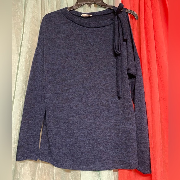 eesome Sweaters - ee:some navy blue sweater medium